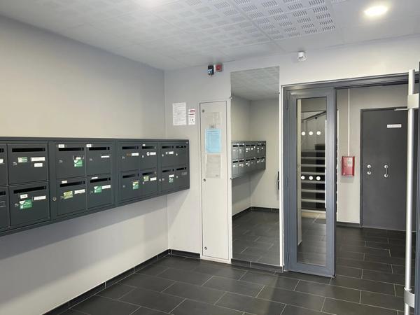 APPARTEMENT F3 NEUVILLE CENTRE