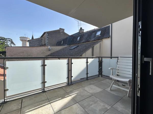 APPARTEMENT F3 NEUVILLE CENTRE