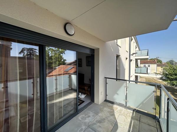 APPARTEMENT F3 NEUVILLE CENTRE