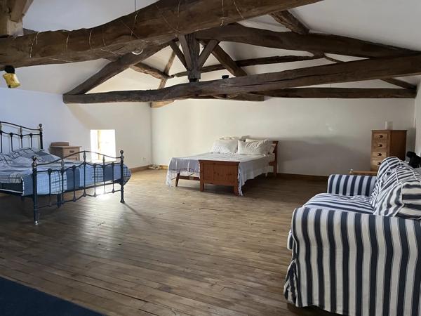 Fabuleuse maison de village offrant quatre chambres