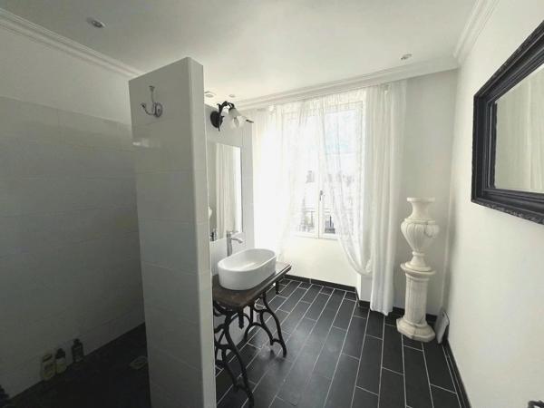 Fabuleuse maison de village offrant quatre chambres
