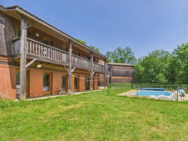 Village de vacances écologique au cœur du Périgord