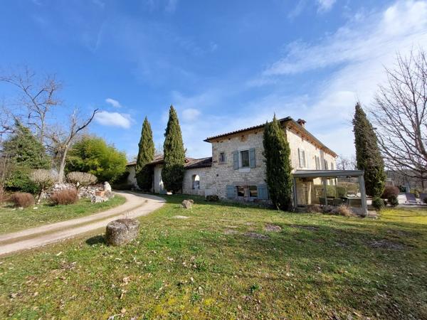 Domaine d'exception au Pays Cordelais avec 5 ha de terrain