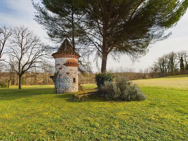 Domaine d'exception au Pays Cordelais avec 5 ha de terrain