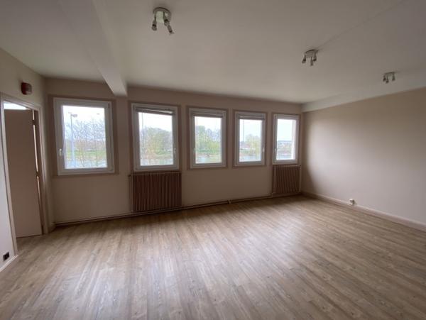 Location Bureau 4 pièces Compiègne (60200)
