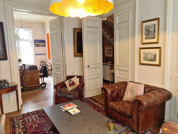 Proximité Cathédrale, maison de caractère.