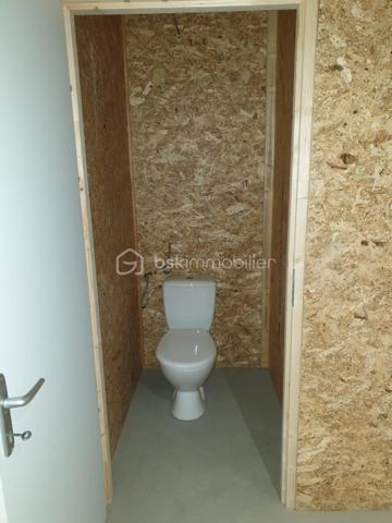 Local d'activités de 360 m²