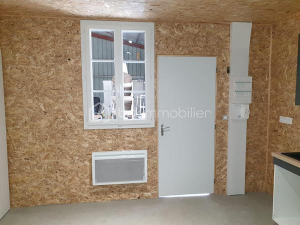Local d'activités de 360 m²