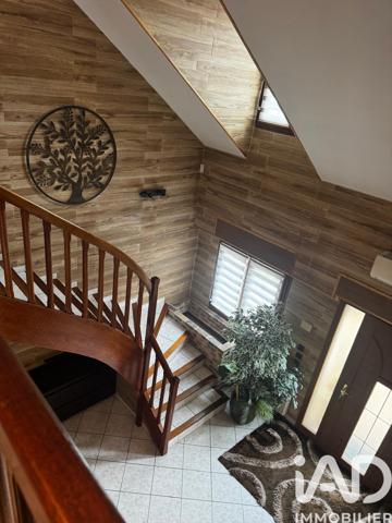 Maison à vendre 7 pièces 178,78 m² Viarmes