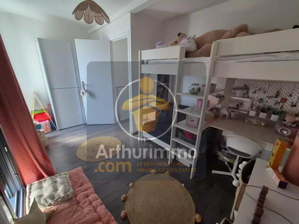 Location                                                      Maison
                        
                     3 pièces                      55 m2                     à Ormesson-sur-Marne