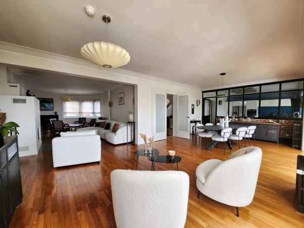 Maison à BOULOGNE-SUR-MER, 62200 - 7 pièces 260m²