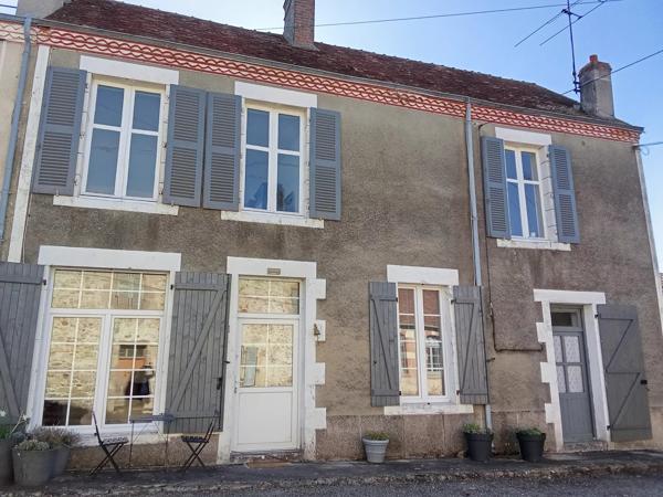Maison de village claire et lumineuse