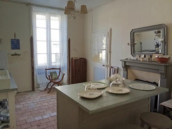 Maison de village claire et lumineuse