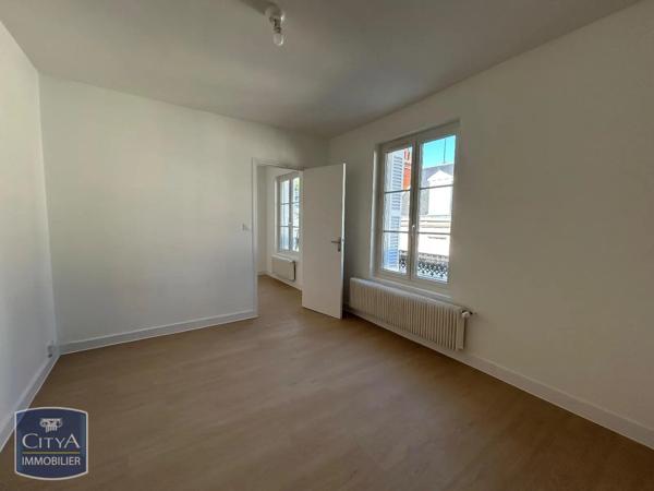 Appartement à louer 2 pièces 42.5m² Tours (37000)