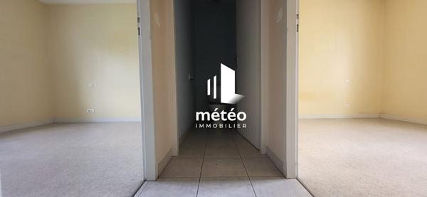 Maison deux chambres à Luçon en quartier calme, proche commodités, avec beau potentiel à révéler