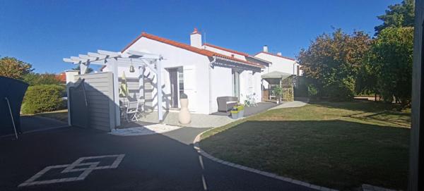 charmante maison 93 m2 , 3 chambres , les herbiers