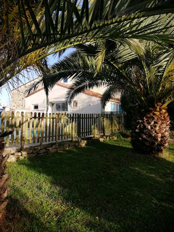 MAISON CHARENTAISE AVEC STUDIO PISCINE DEPENDANCES 247 M²