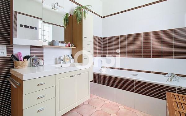 Maison à vendre    6 pièces • 160 m2 Lieuvillers