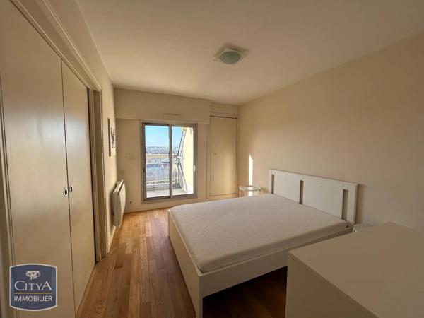 Appartement à louer 2 pièces 39.75m² Tours (37100)