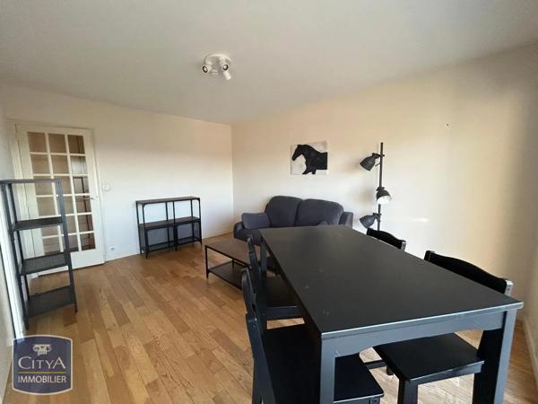 Appartement à louer 2 pièces 39.75m² Tours (37100)