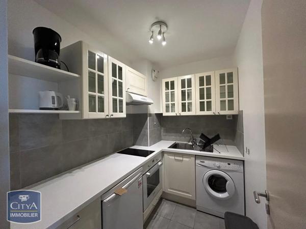 Appartement à louer 2 pièces 39.75m² Tours (37100)