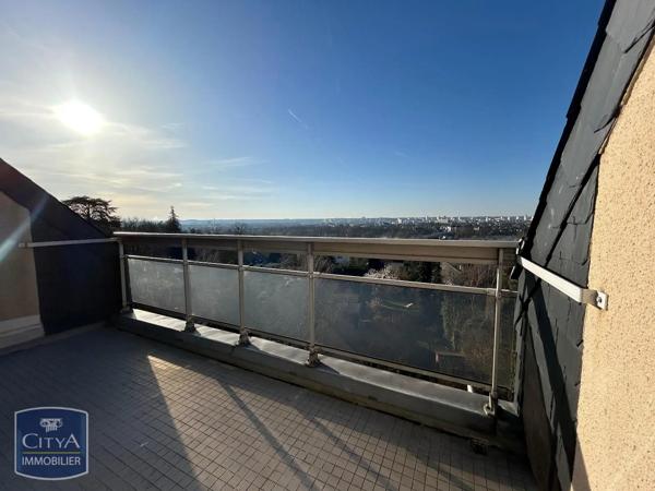 Appartement à louer 2 pièces 39.75m² Tours (37100)