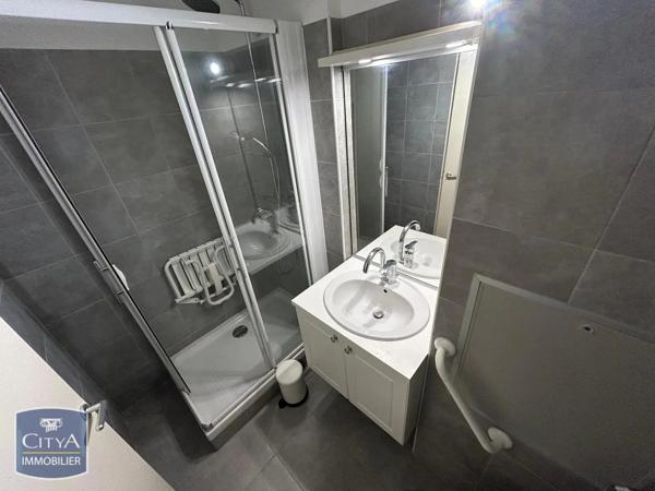 Appartement à louer 2 pièces 39.75m² Tours (37100)