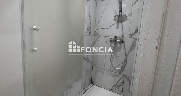 À vendre Local commercial 121 m² - Pontault-combault 77340