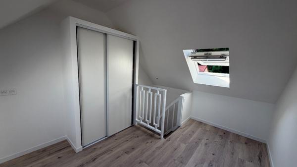 Maison de ville séjour + deux chambres