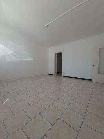 Ensemble immobilier de 128 m² avec jardin