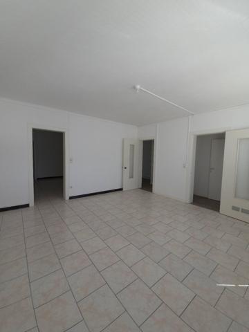 Ensemble immobilier de 128 m² avec jardin