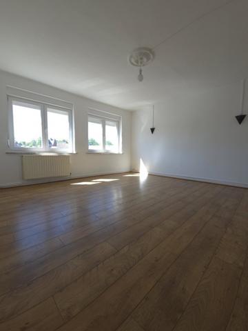 Ensemble immobilier de 128 m² avec jardin