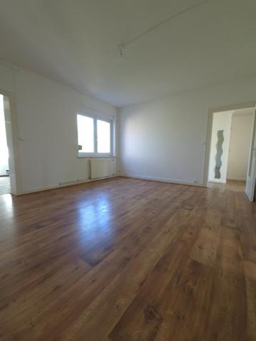 Ensemble immobilier de 128 m² avec jardin