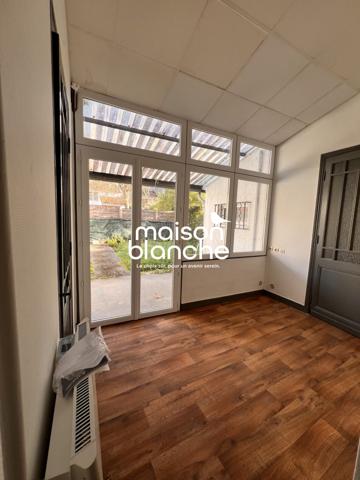 APPARTEMENT T1 AVEC JARDIN - ST MEDARD EN JALLES CENTRE
