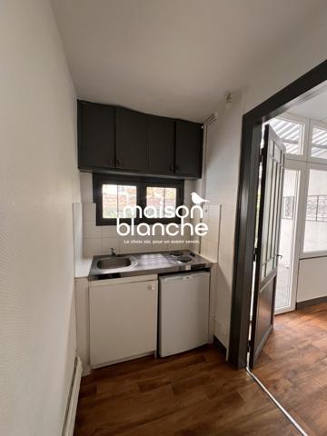 APPARTEMENT T1 AVEC JARDIN - ST MEDARD EN JALLES CENTRE