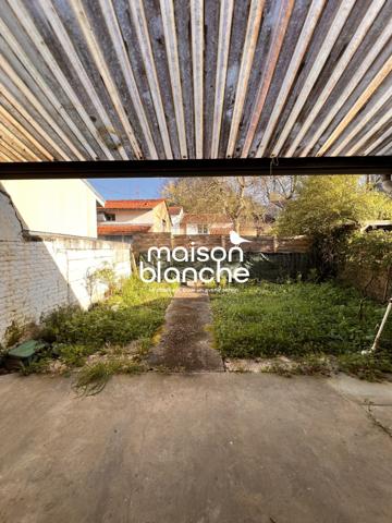 APPARTEMENT T1 AVEC JARDIN - ST MEDARD EN JALLES CENTRE