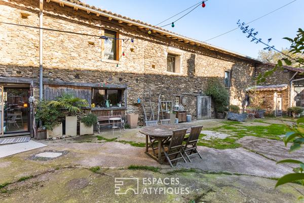 Ensemble immobilier de charme avec gîtes en pleine campagne tarnaise