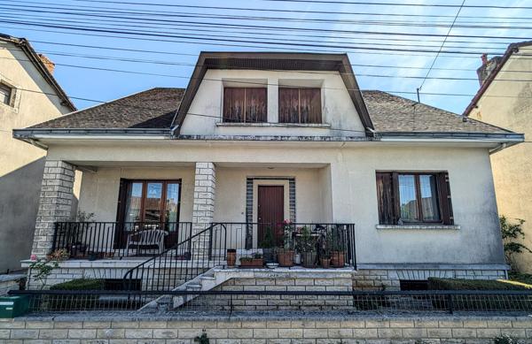 Maison 7 chambres, terrain, Garage