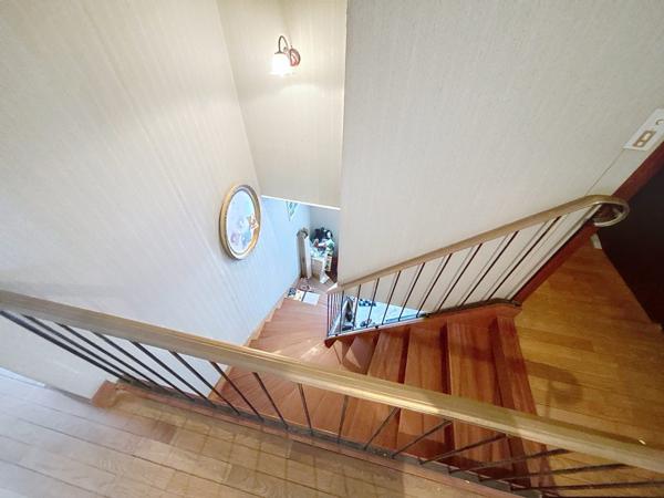 Maison 7 chambres, terrain, Garage