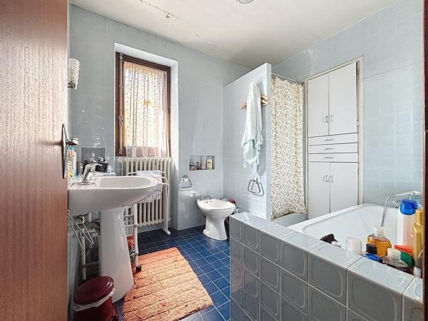 Maison 7 chambres, terrain, Garage