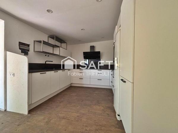 T4 avec magnifique terrasse et cuisine d'été