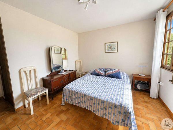 Maison avec dépendances et piscine