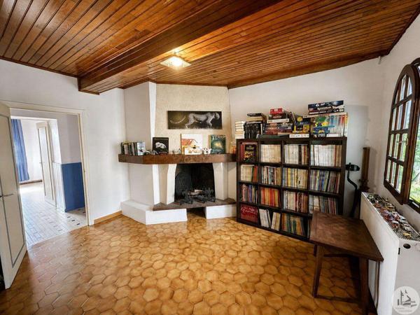 Maison avec dépendances et piscine