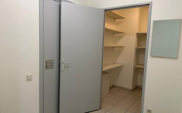 Appartement à vendre    3 pièces • 73,82 m2 Chambéry