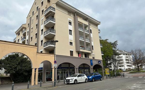 Appartement à vendre    3 pièces • 73,82 m2 Chambéry