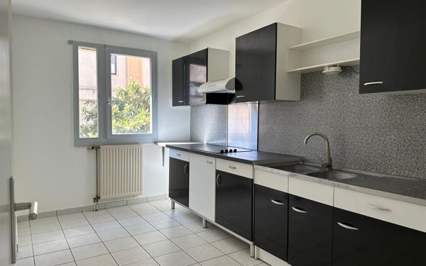 Appartement à vendre    3 pièces • 73,82 m2 Chambéry