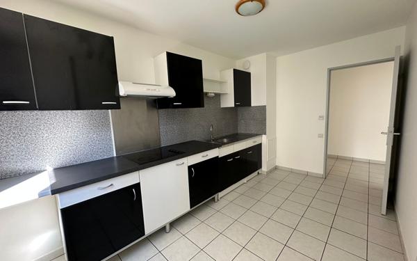 Appartement à vendre    3 pièces • 73,82 m2 Chambéry
