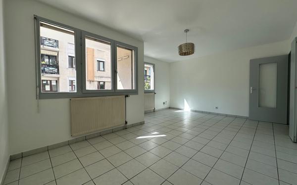 Appartement à vendre    3 pièces • 73,82 m2 Chambéry