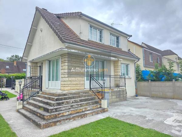 Vente                                                      Maison
                        
                     6 pièces                      101 m2                     à Sarcelles