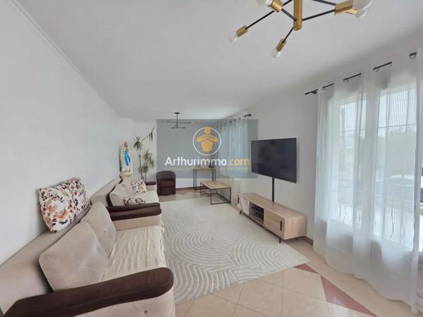 Vente                                                      Maison
                        
                     6 pièces                      101 m2                     à Sarcelles